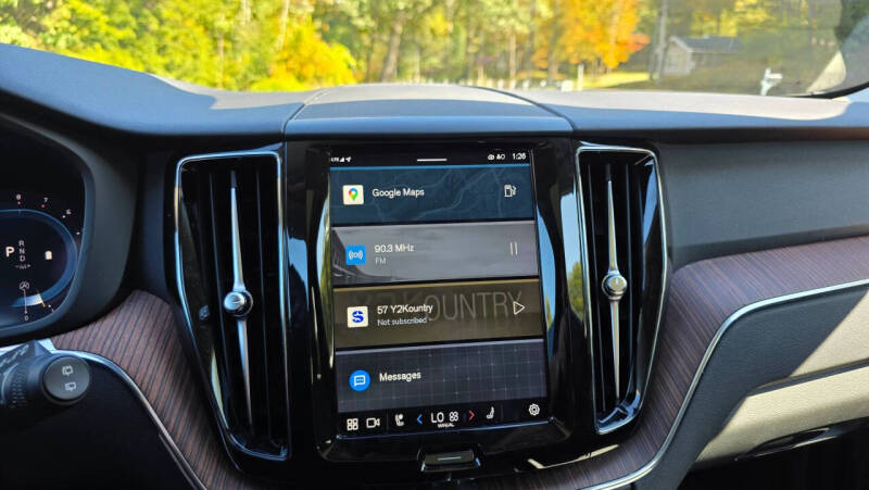 2023 Volvo XC60 B5 Plus Dark Theme