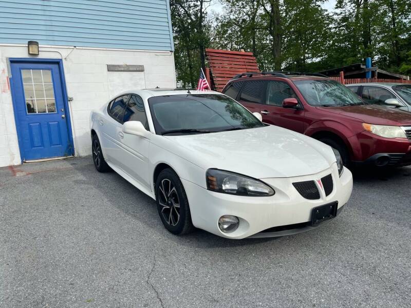 2004 Pontiac Grand Prix for sale at Noble PreOwned Auto Sales in Martinsburg WV