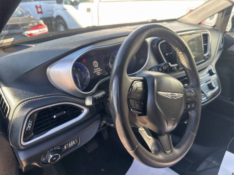 2022 Chrysler Pacifica Touring