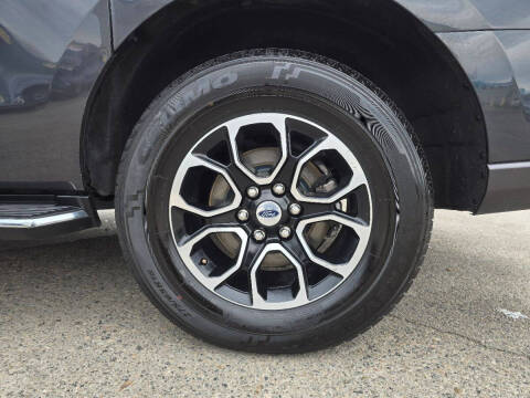 2023 Ford Expedition MAX XLT