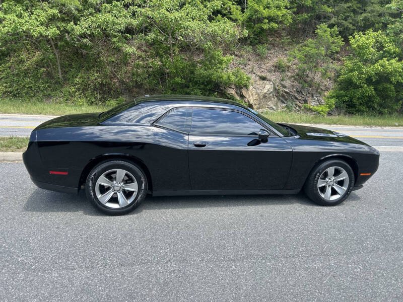 2016 Dodge Challenger SXT