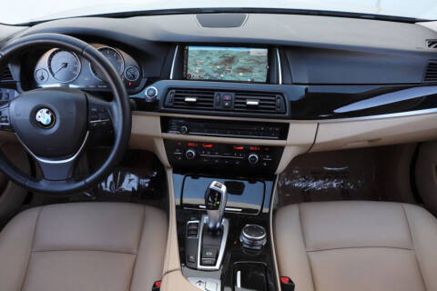 2015 BMW 5 Series 528i