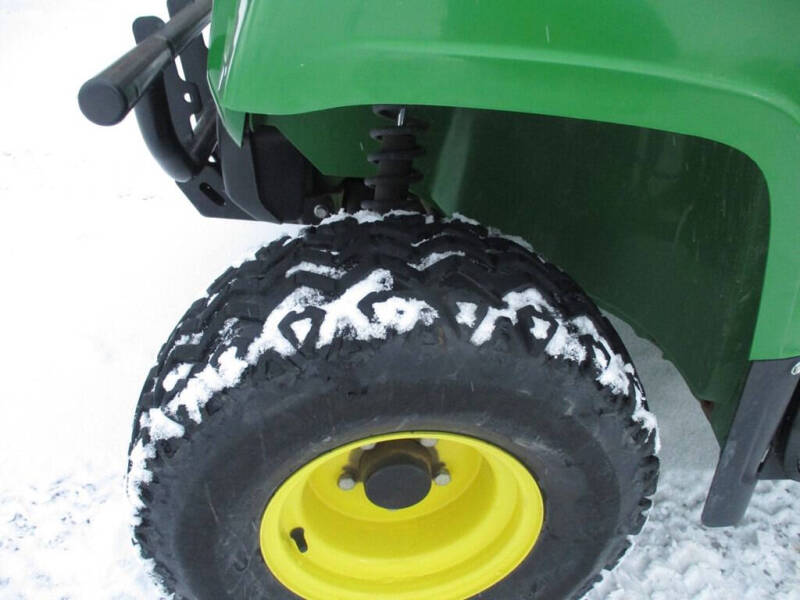 2017 John Deere GATOR TX 4X2