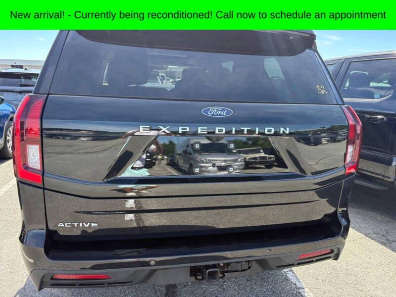 2025 Ford Expedition Active