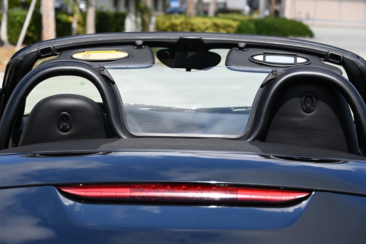2002 Porsche Boxster 38