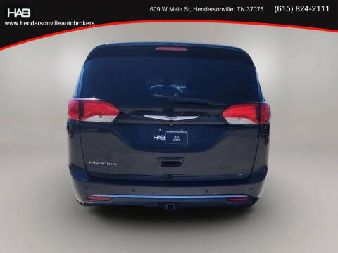 2017 Chrysler Pacifica Touring-L Plus