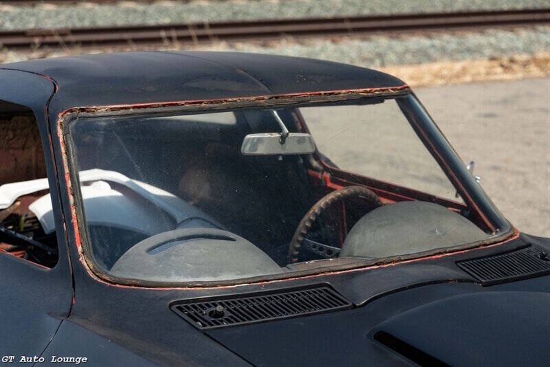 1966 Chevrolet Corvette 32