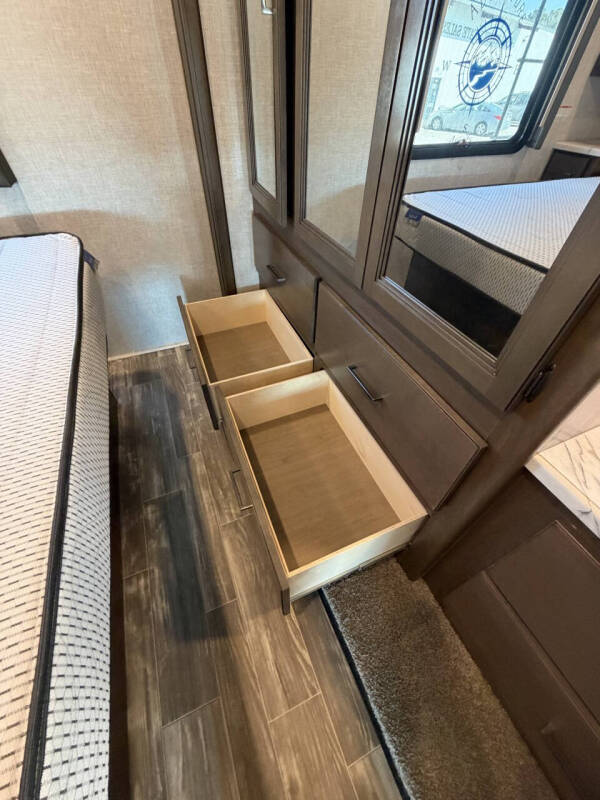 2022 Thor Motor Coach Hurricane 29M