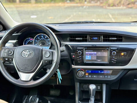 2015 Toyota Corolla LE