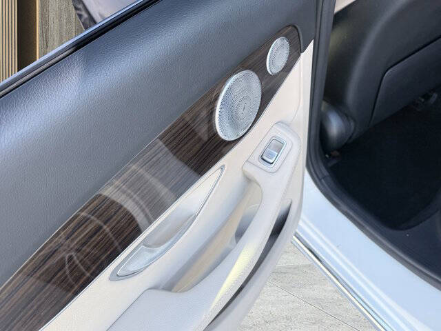 2021 Mercedes-Benz C-Class C 300