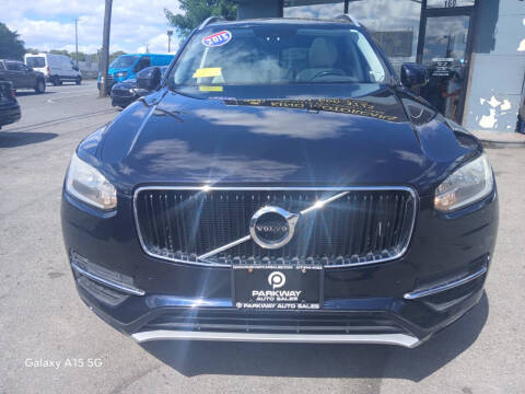 2016 Volvo XC90 T5 Momentum
