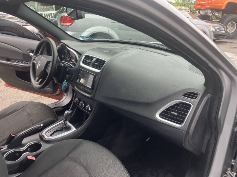 2014 Dodge Avenger SE
