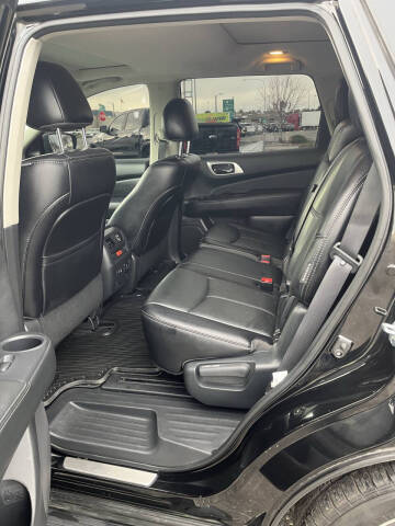 2020 Nissan Pathfinder Platinum