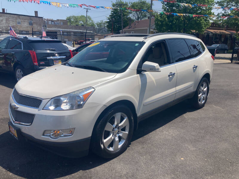 2012 Chevrolet Traverse for sale at RON'S AUTO SALES INC in Cicero IL