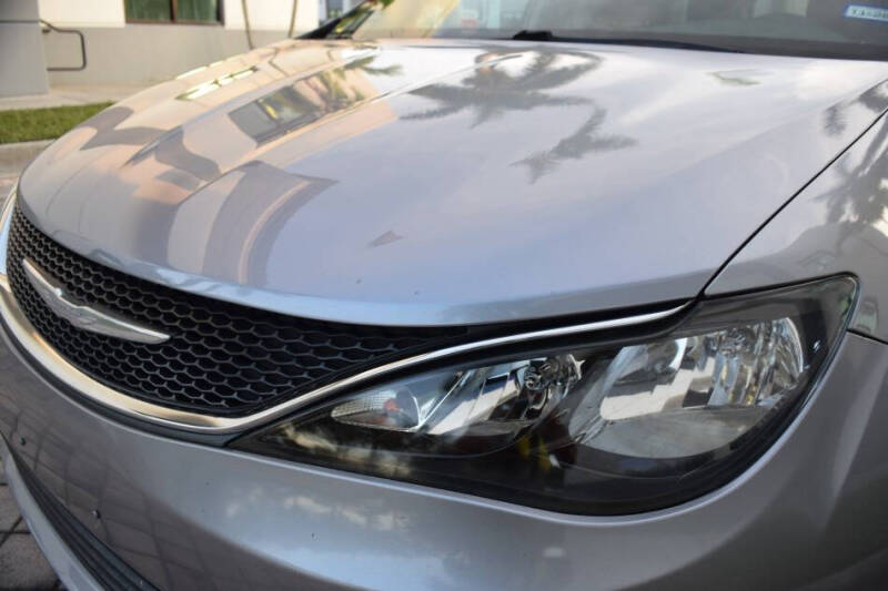 2017 Chrysler Pacifica Touring