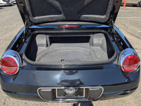2002 Ford Thunderbird Deluxe