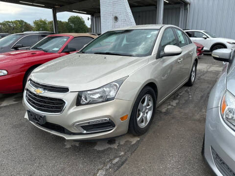 2015 Chevrolet Cruze for sale at Lakeshore Auto Wholesalers in Amherst OH