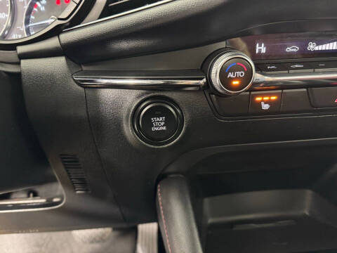 2025 Mazda Mazda3 Sedan 2.5 S Carbon Edition