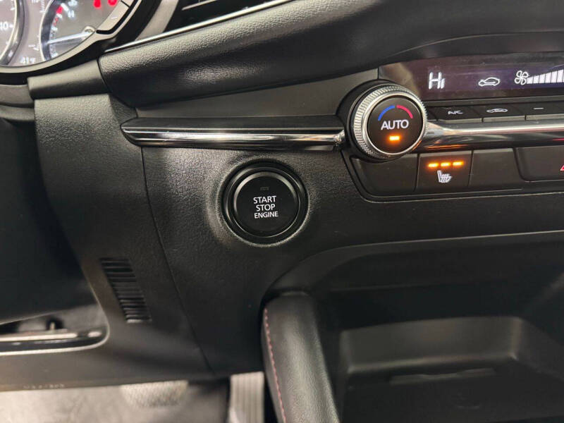 2025 Mazda Mazda3 Sedan 2.5 S Carbon Edition