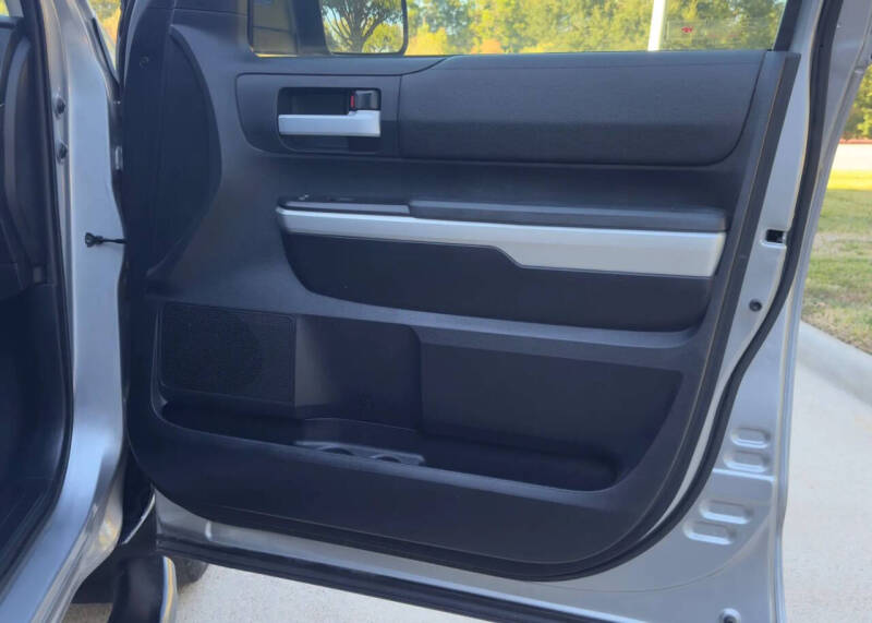 2016 Toyota Tundra SR5