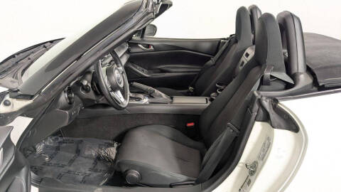 2016 Mazda MX-5 Miata Sport