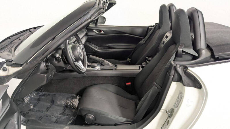 2016 Mazda MX-5 Miata Sport