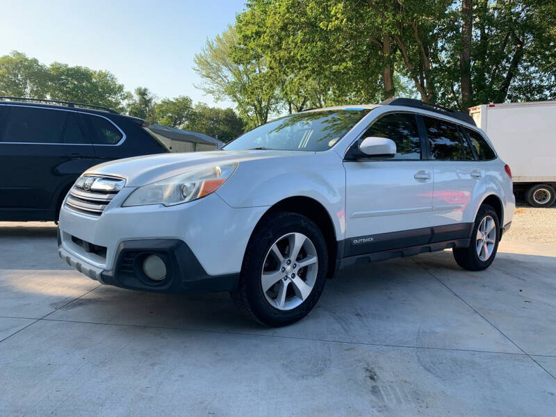 2013 Subaru Outback for sale at Dutch and Dillon Car Sales in Lee's Summit MO