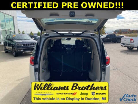 2024 Chrysler Pacifica Touring L