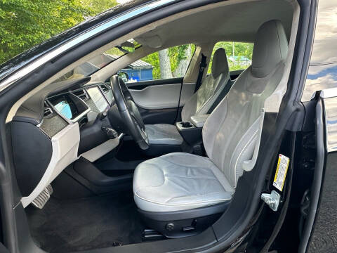 2013 Tesla Model S Performance