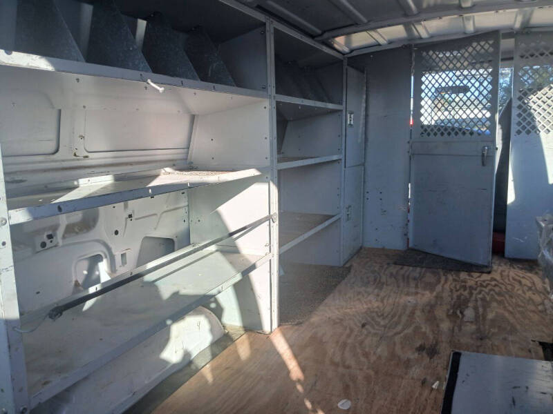 2000 Ford E-250