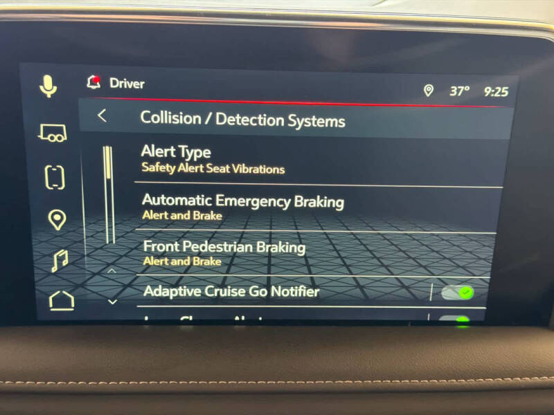 2023 GMC Yukon XL SLT