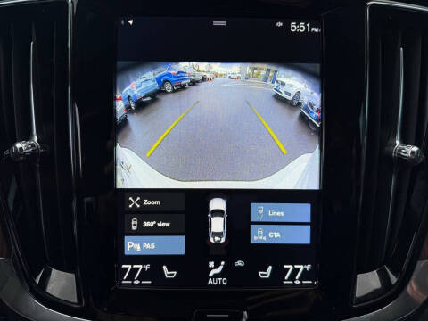 2022 Volvo S60 Recharge T8 R-Design Expression