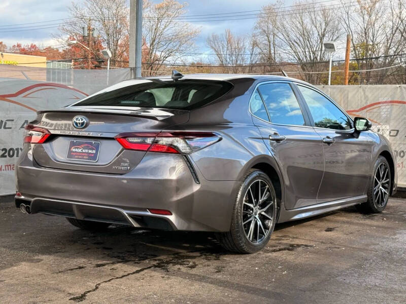 2023 Toyota Camry Hybrid