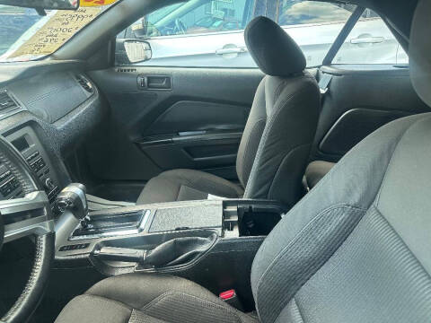 2012 Ford Mustang V6 Premium