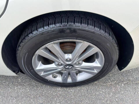 2017 Hyundai Elantra Value Edition