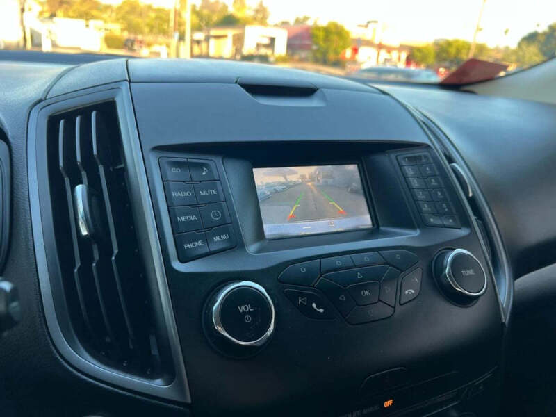 2017 Ford Edge SE