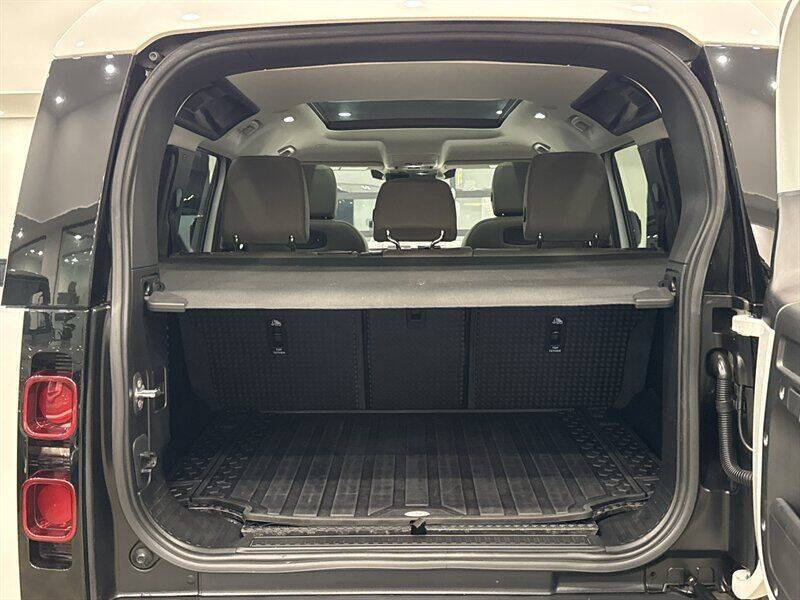 2021 Land Rover Defender 110 SE