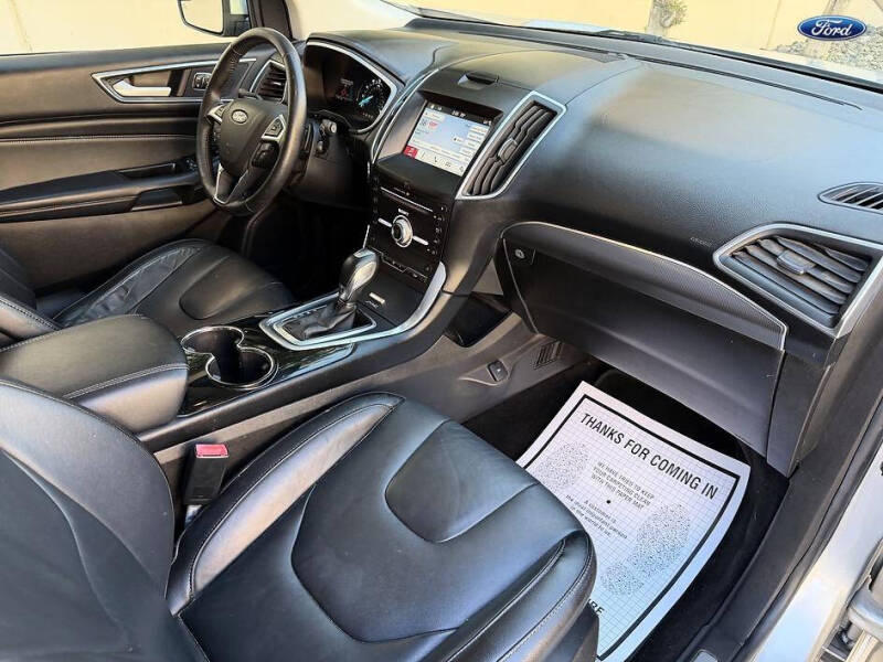 2017 Ford Edge Titanium