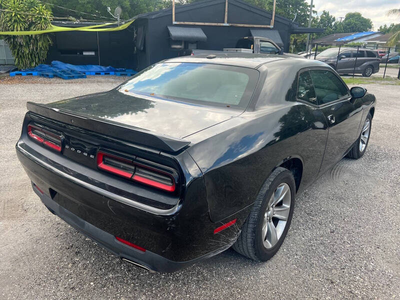 2019 Dodge Challenger SXT