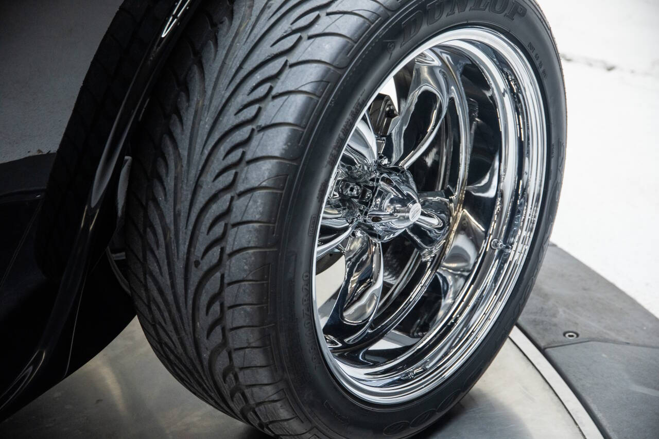 1933 Ford Model 40 34