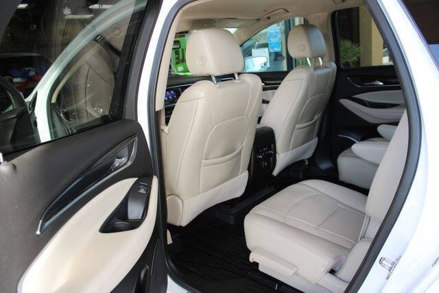 2020 Buick Enclave Essence