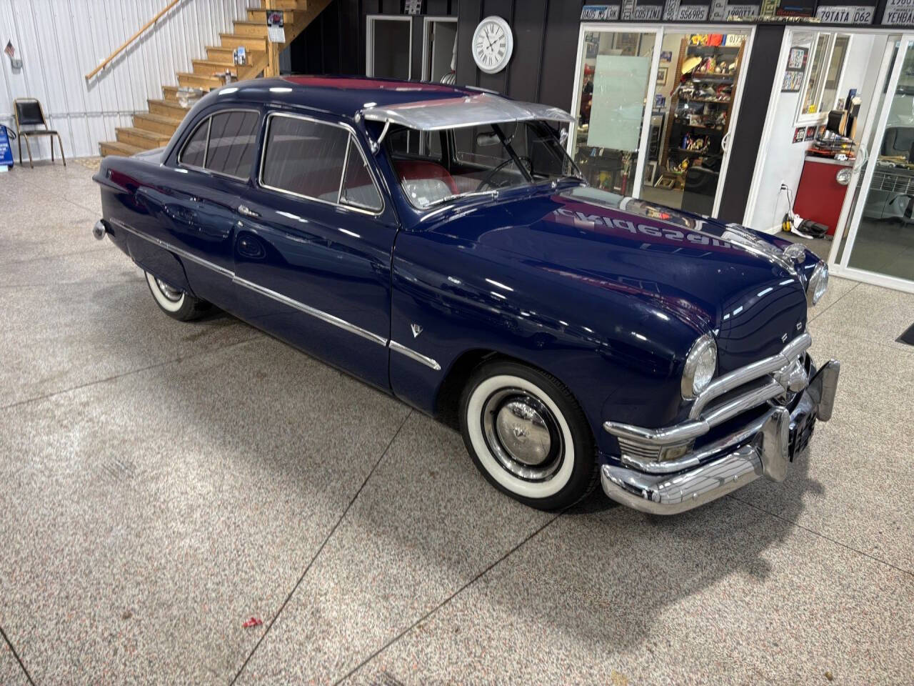 1949 Ford Coupe 4