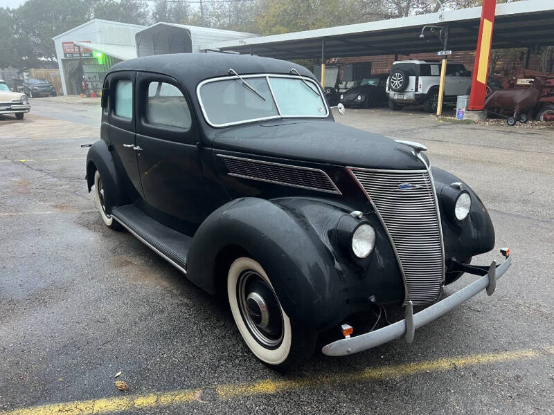 1937 Ford Deluxe