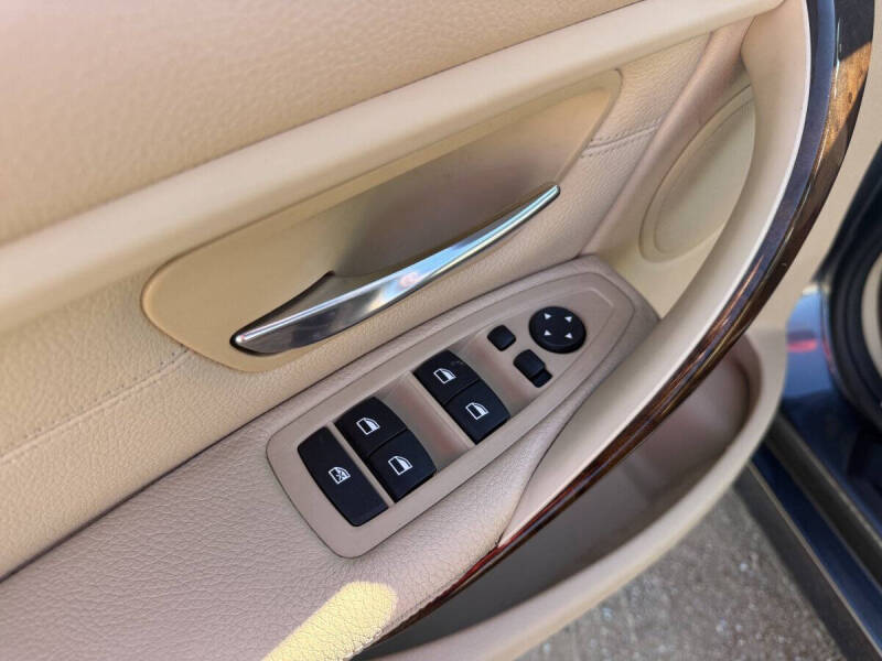 2015 BMW 3 Series 328i