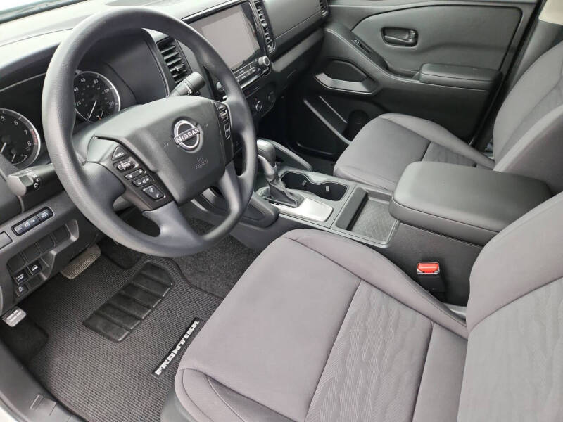 2024 Nissan Frontier S