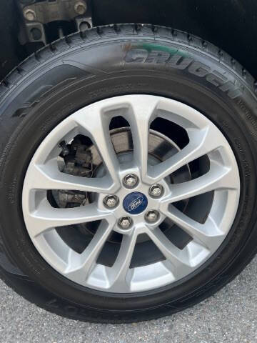 2020 Ford Escape SE