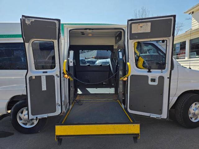 2012 Ford E-Series E-350 SD