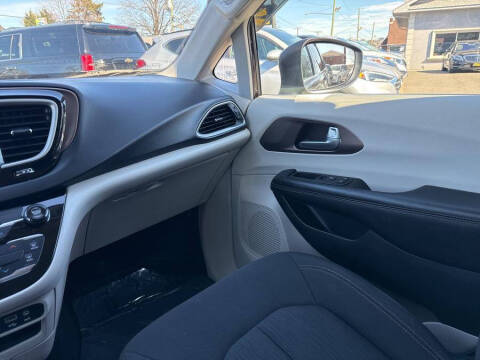 2017 Chrysler Pacifica Touring