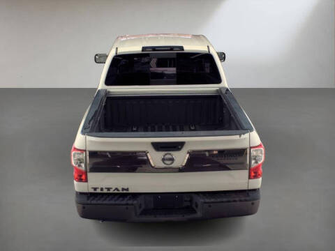 2017 Nissan Titan
