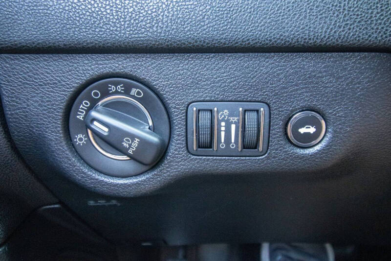 2019 Chrysler 300 S